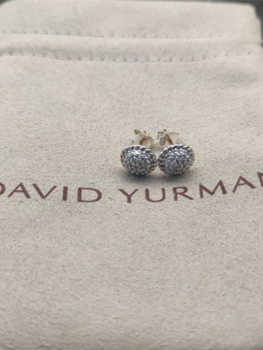 ⚪ David Yurman Oval Pave Diamond Stud Earrings